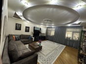 Satılır 5 otaqlı 130 m2 köhnə tikili Bakıxanov