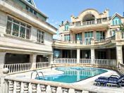 Satılır 15 otaqlı 1200 m2 bağ evi Novxanı