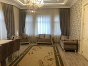 Satılır 6 otaqlı 240 m2 həyət evi Gəncə