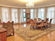 Satılır 4 otaqlı 200 m2 yeni tikili Şah İsmayıl Xətai m.