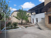 Satılır 4 otaqlı 200 m2 həyət evi Gəncə