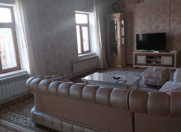 İcarəyə verilir 7 otaqlı 300 m2 bağ evi Novxanı