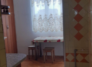 Satılır 4 otaqlı 90 m2 köhnə tikili İnşaatçılar m.
