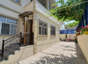 Satılır 7 otaqlı 250 m2 həyət evi Əhmədli m.