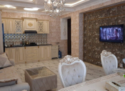 İcarəyə verilir 2 otaqlı 75 m2 köhnə tikili Xalqlar Dostluğu m.