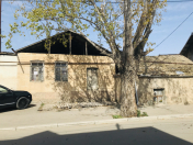 Satılır 5 otaqlı 220 m2 köhnə tikili Gəncə