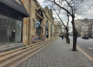 İcarəyə verilir 2 otaqlı 292 m2 obyekt 28 May m.