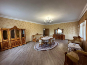 İcarəyə verilir 4 otaqlı 225 m2 yeni tikili Elmlər Akademiyası m.