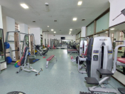 İcarəyə verilir 4 otaqlı 330 m2 obyekt Gənclik m.