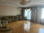 Satılır 3 otaqlı 138 m2 yeni tikili 6-cı parallel