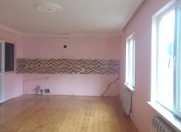 Satılır 3 otaqlı 60 m2 köhnə tikili Bakıxanov