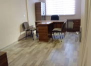 İcarəyə verilir 8 otaqlı 270 m2 ofis Gənclik m.