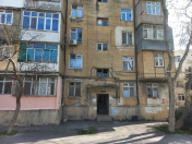 Satılır 2 otaqlı 70 m2 köhnə tikili Həzi Aslanov