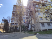 Satılır 2 otaqlı 60 m2 köhnə tikili Xalqlar Dostluğu m.