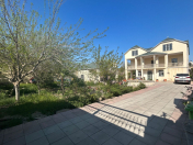 Satılır 7 otaqlı 360 m2 villa Novxanı