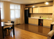 Satılır 3 otaqlı 120 m2 yeni tikili İnşaatçılar m.