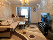 Satılır 3 otaqlı 70 m2 köhnə tikili Bakıxanov