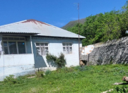 Satılır 5 otaqlı 1000 m2 həyət evi Oğuz