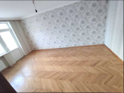 Satılır 3 otaqlı 70 m2 köhnə tikili Bakıxanov