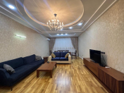 İcarəyə verilir 3 otaqlı 147 m2 yeni tikili Memar Əcəmi m.