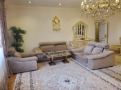 İcarəyə verilir 3 otaqlı 160 m2 yeni tikili Memar Əcəmi m.