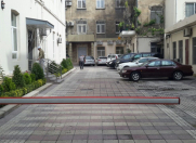 Satılır 6 otaqlı 450 m2 köhnə tikili Sahil m.