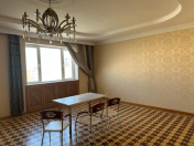 Satılır 4 otaqlı 200 m2 yeni tikili Nizami m.