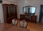 Satılır 4 otaqlı 120 m2 yeni tikili İnşaatçılar m.