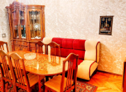 İcarəyə verilir 2 otaqlı 50 m2 köhnə tikili Memar Əcəmi m.