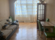 İcarəyə verilir 2 otaqlı 55 m2 köhnə tikili Memar Əcəmi m.