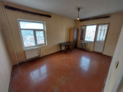 Satılır 2 otaqlı 40 m2 köhnə tikili Qaraçuxur