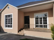 Satılır 3 otaqlı 76 m2 həyət evi 28 Mall