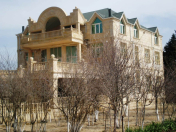 Satılır 10 otaqlı 860 m2 villa Novxanı