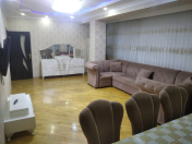 İcarəyə verilir 2 otaqlı 110 m2 köhnə tikili Həzi Aslanov