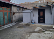Satılır 2 otaqlı 45 m2 həyət evi Bakıxanov