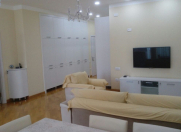 İcarəyə verilir 3 otaqlı 120 m2 yeni tikili Elmlər Akademiyası m.