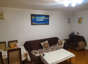 Satılır 3 otaqlı 70 m2 köhnə tikili Elmlər Akademiyası m.
