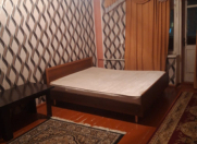 İcarəyə verilir 3 otaqlı 70 m2 köhnə tikili Qara Qarayev m.