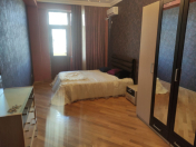 İcarəyə verilir 3 otaqlı 136 m2 yeni tikili İnşaatçılar m.