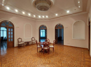 Satılır 11 otaqlı 800 m2 köhnə tikili 28 may