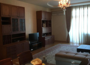 Satılır 3 otaqlı 130 m2 yeni tikili Nizami m.
