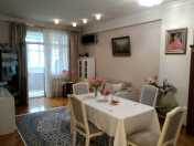 Satılır 1 otaqlı 60 m2 yeni tikili İnşaatçılar m.