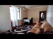 Satılır 4 otaqlı 94 m2 köhnə tikili Y.Günəşli