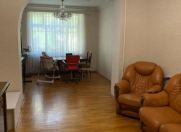 Satılır 3 otaqlı 65 m2 köhnə tikili Elmlər Akademiyası m.