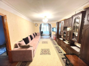 Satılır 3 otaqlı 80 m2 köhnə tikili Qara Qarayev m.