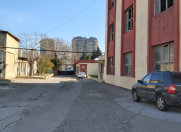 İcarəyə verilir 3 otaqlı 1800 m2 obyekt Şah İsmayıl Xətai m.