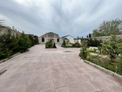 İcarəyə verilir 5 otaqlı 300 m2 villa Buzovna