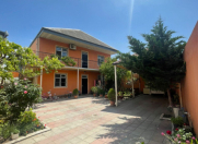 Satılır 8 otaqlı 220 m2 həyət evi Qaraçuxur