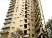 Satılır 5 otaqlı 260 m2 yeni tikili 28 May m.