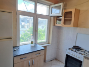 Satılır 2 otaqlı 48 m2 köhnə tikili Elmlər Akademiyası m.
